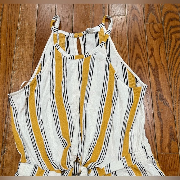 Love Tree Mustard and White Striped Top - Picture 4 of 11
